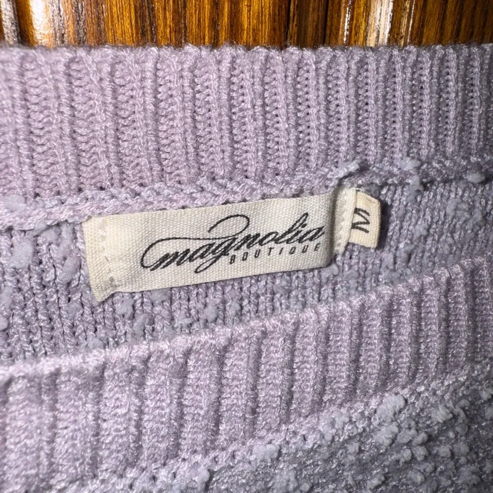 Magnolia Boutique Lavender Fuzzy Textured Cropped Sweater Like New
